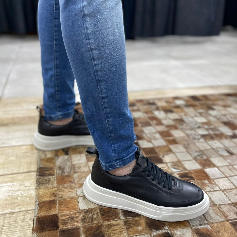 Black Colter Leather Sneakers