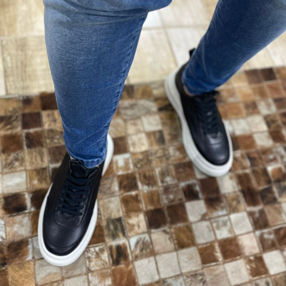 Black Colter Leather Sneakers