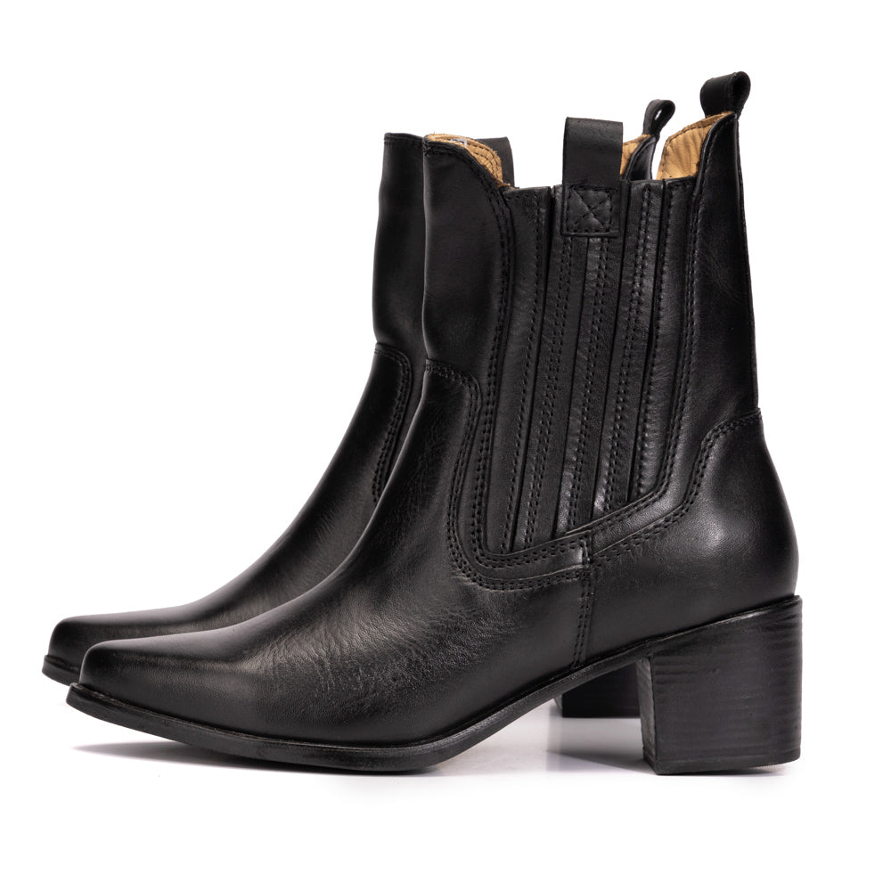 Black Reilly Leather Western Chelsea Boots